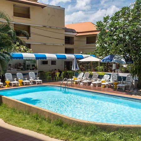 Porterhouse Beach Hotel Patong Екстериор снимка