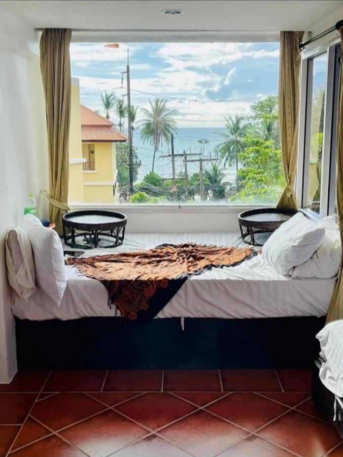 Porterhouse Beach Hotel Patong Екстериор снимка