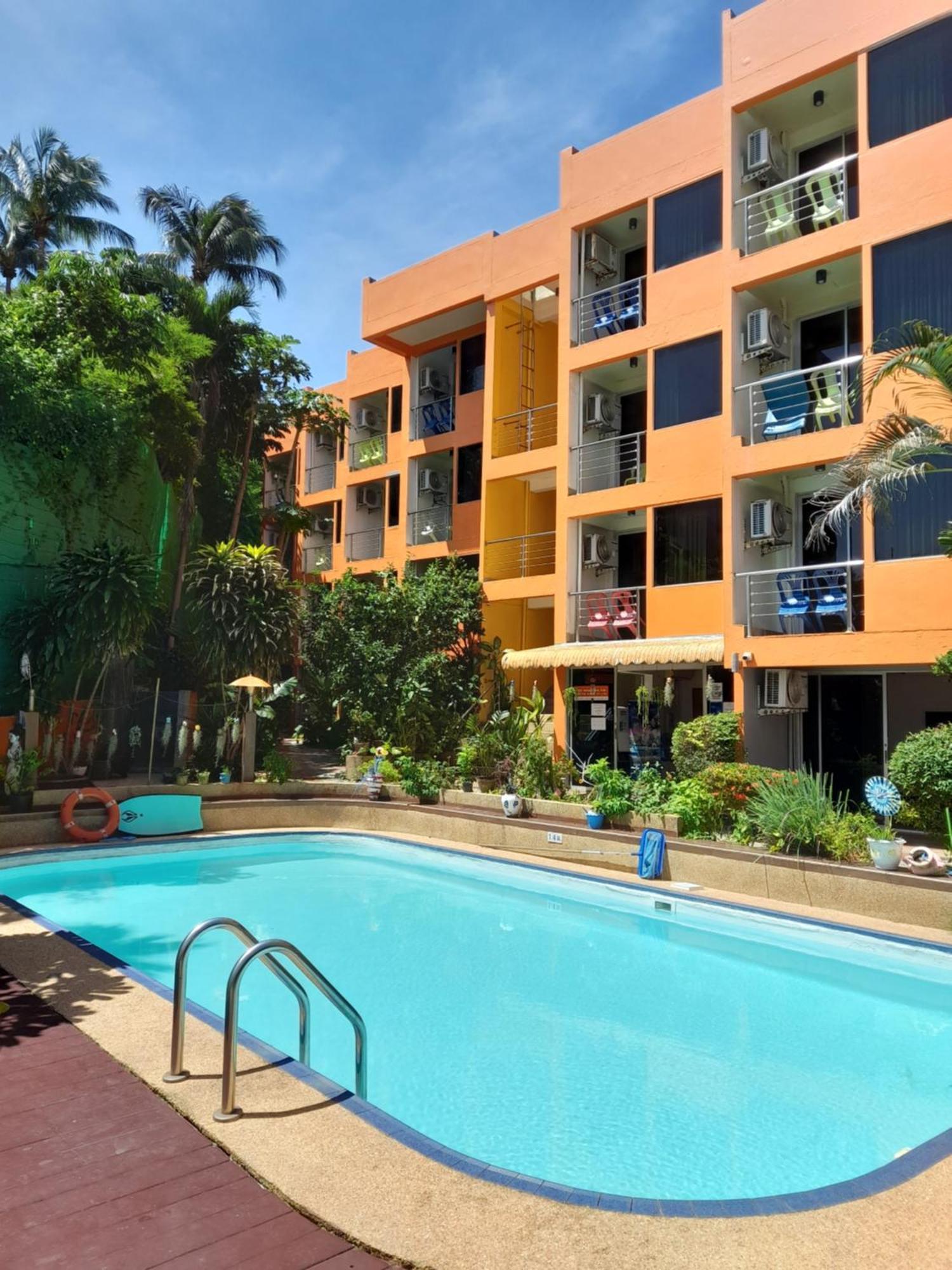 Porterhouse Beach Hotel Patong Екстериор снимка