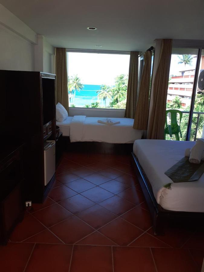 Porterhouse Beach Hotel Patong Екстериор снимка